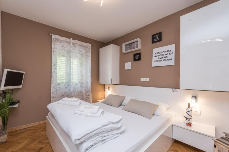 Apartments Donat