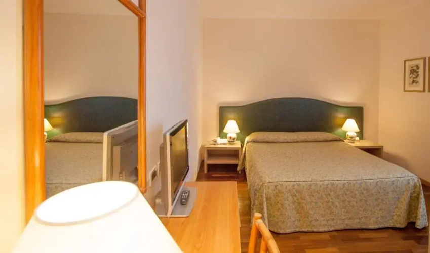 Laurentia Hotel