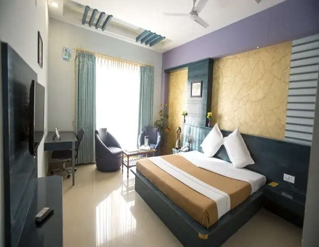 Hotel AMR EVVERGREEN
