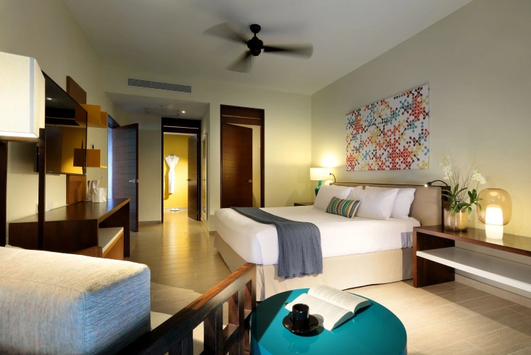Jacuzzi Terrace Double Suite with Marina View