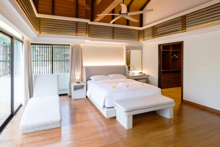 4 Bedrooms Villa