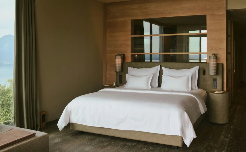 Sky Pool Deluxe Double Suite