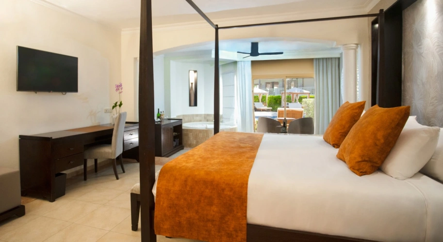Majestic Swim Up Elegance Club 18+ Double Junior Suite with Jacuzzi