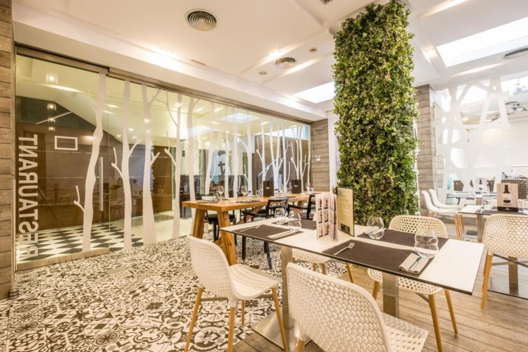 Num Hotel photo 11