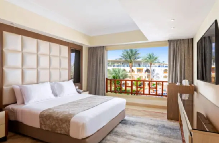 Royal Double Suite with sea view