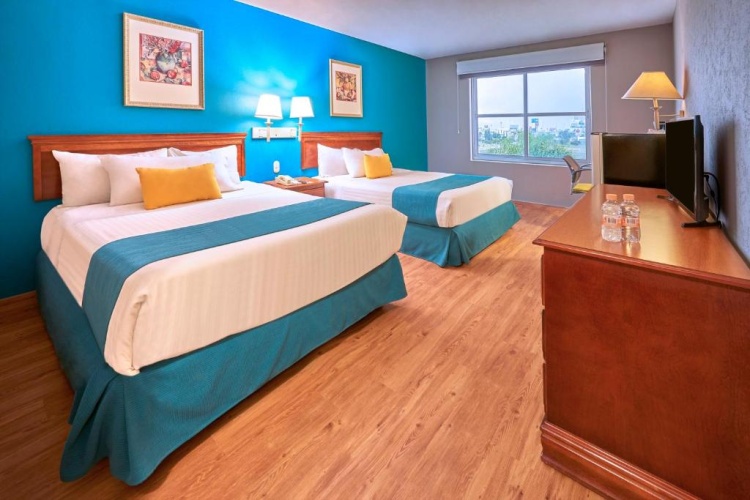 Standard Quadruple Suite