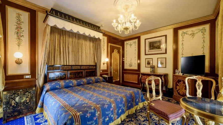 Royal Double Suite