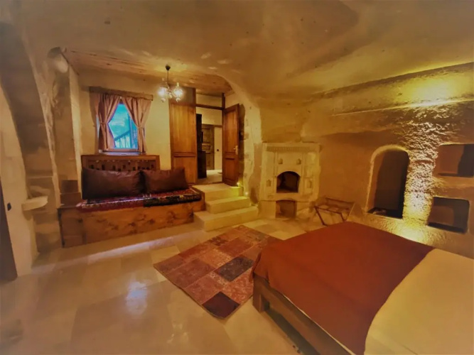 Alice in Cappadocia