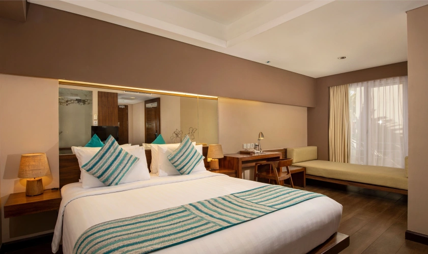 Deluxe Double room with balcony and with pool view