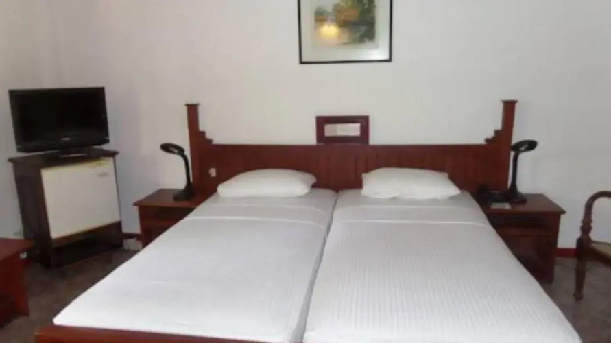 Star Light Hotel