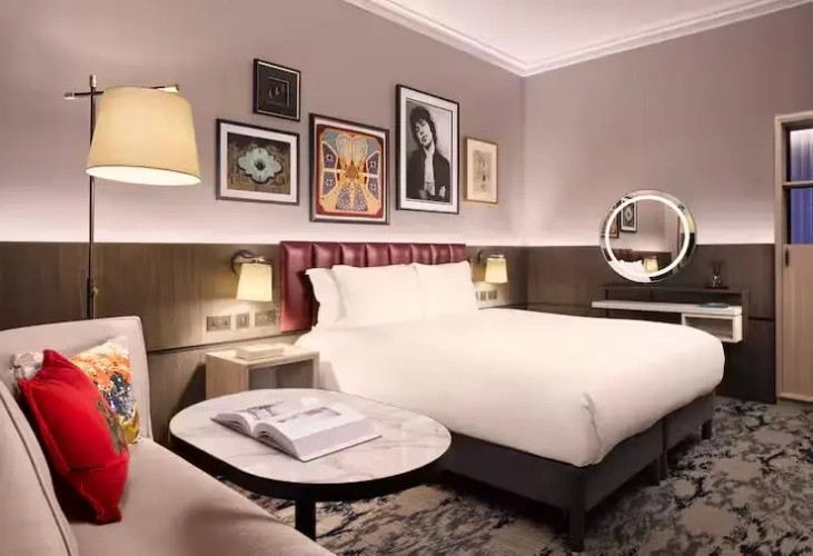 Trafalgar Double room