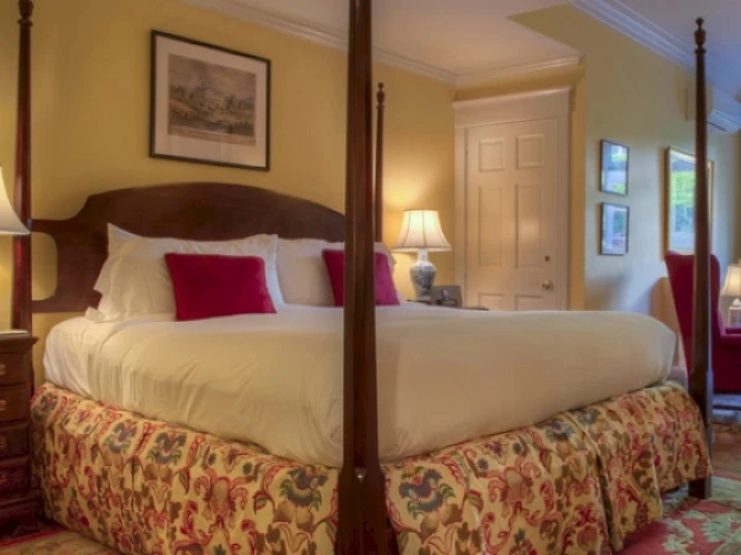 Courtyard Double Suite