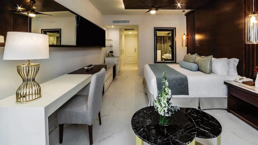 Double Junior Suite with partial ocean view