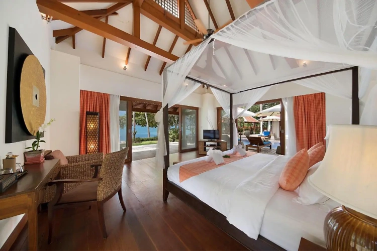 3 Bedrooms Villa