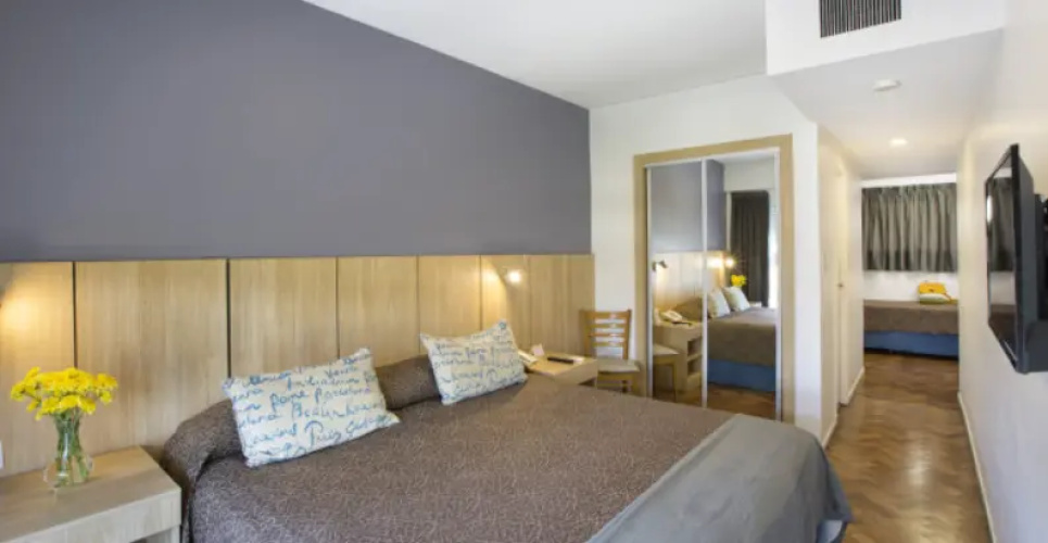 Standard Triple room