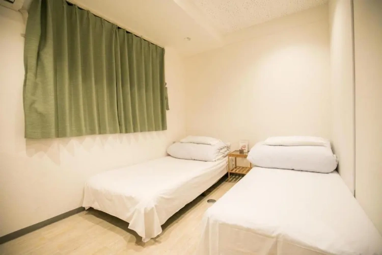 F Twin room