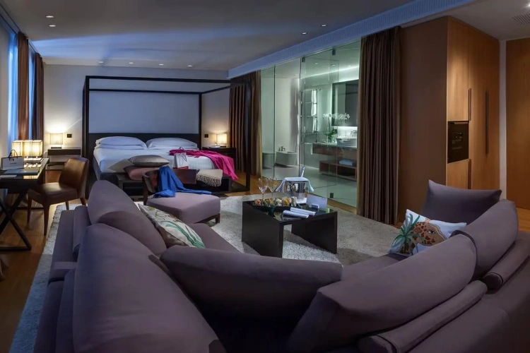 Open Space Double Suite with balcony