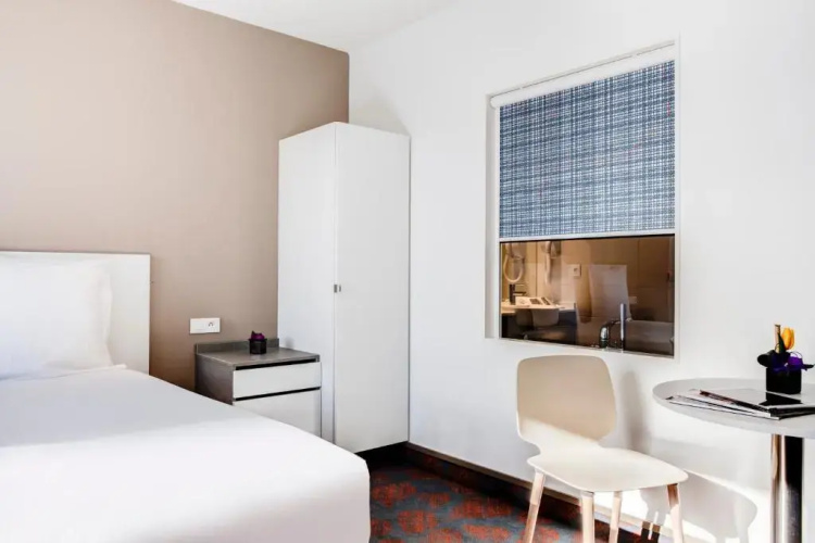 Spark by Hilton Lyon Park Saone