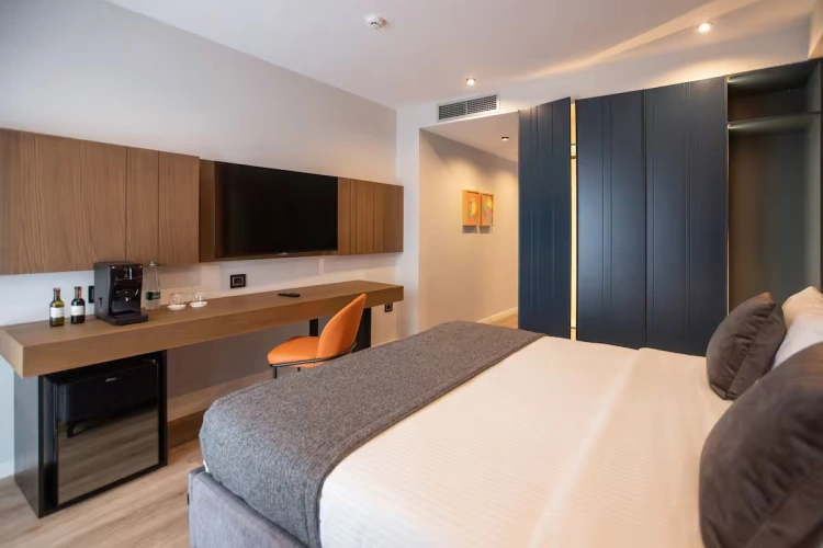 Double Suite