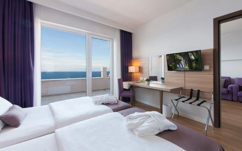 Twin Suite with balcony and with sea view