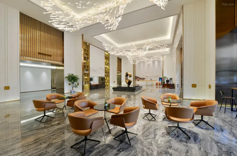 Liz Hotel