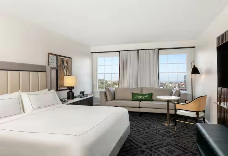 Accessible Hearing Double Deluxe room with city view
