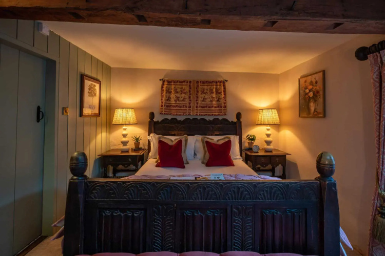 The George Inn