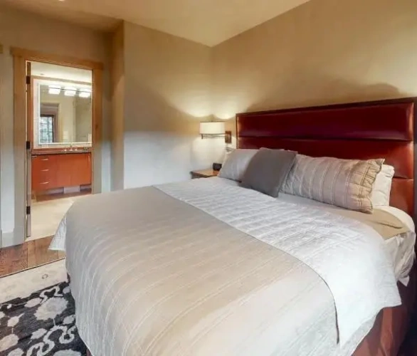 4 Bedrooms Premier Townhome