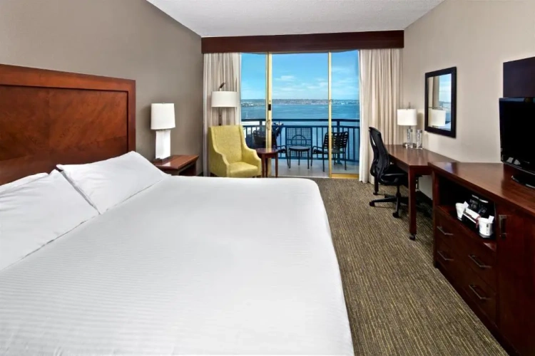 Premium Double Suite with bay view