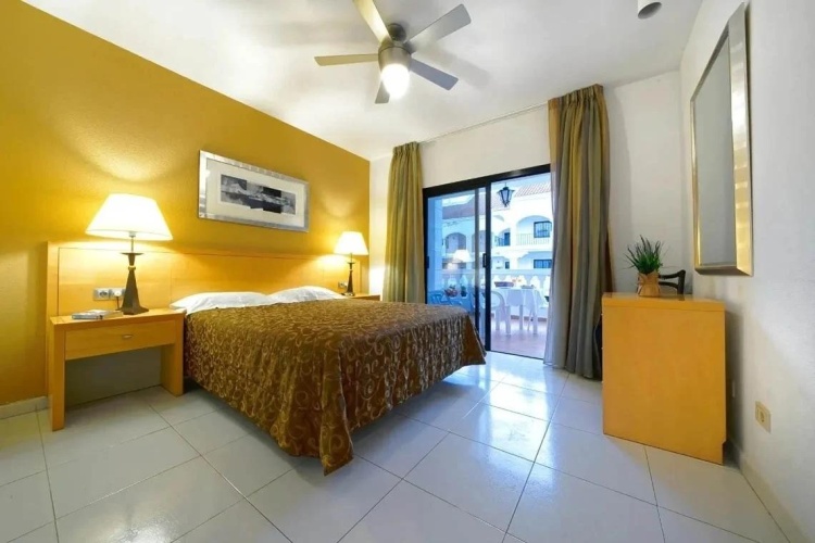 1 Bedroom Double Apartment with sea view
