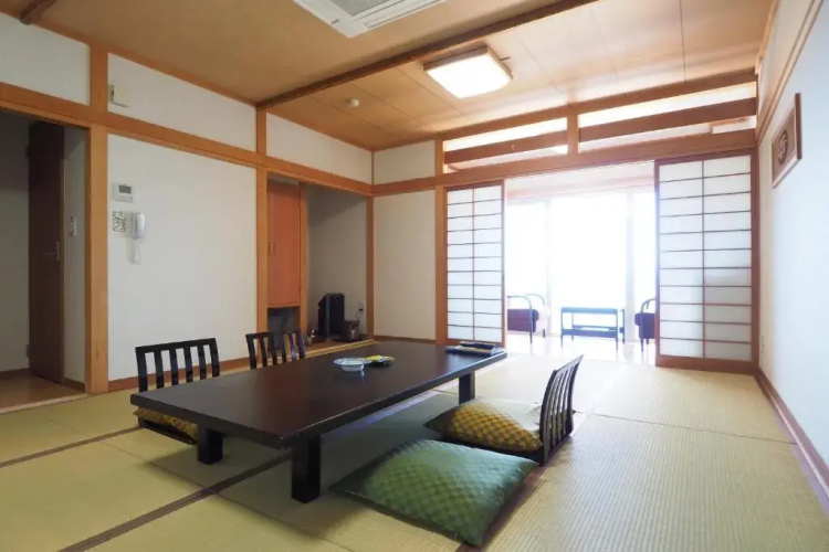 Tenku Yubo Seikaiso