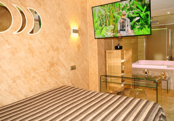 III Double Jacuzzi Suite