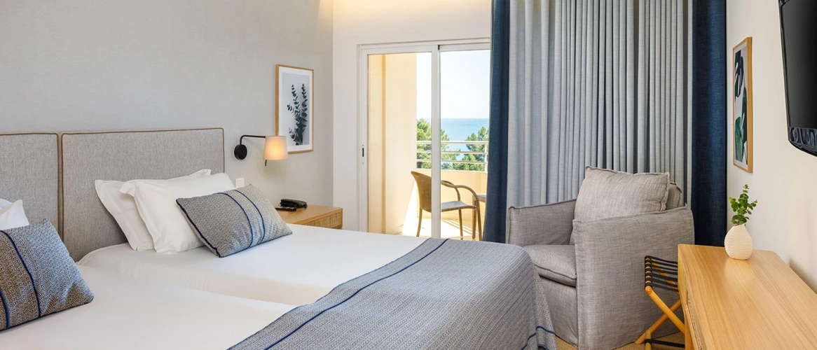 Kitchenette Twin Junior Suite with sea view
