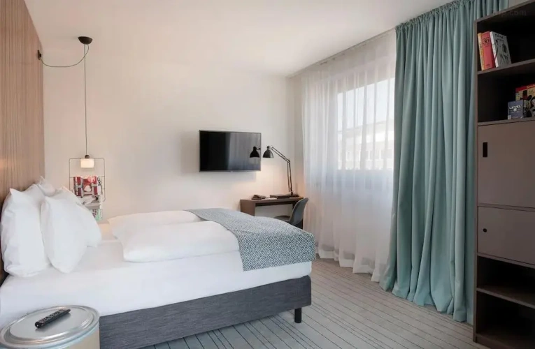Large Double room
