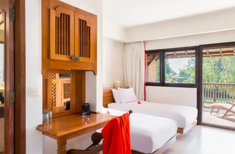 Connecting Suite