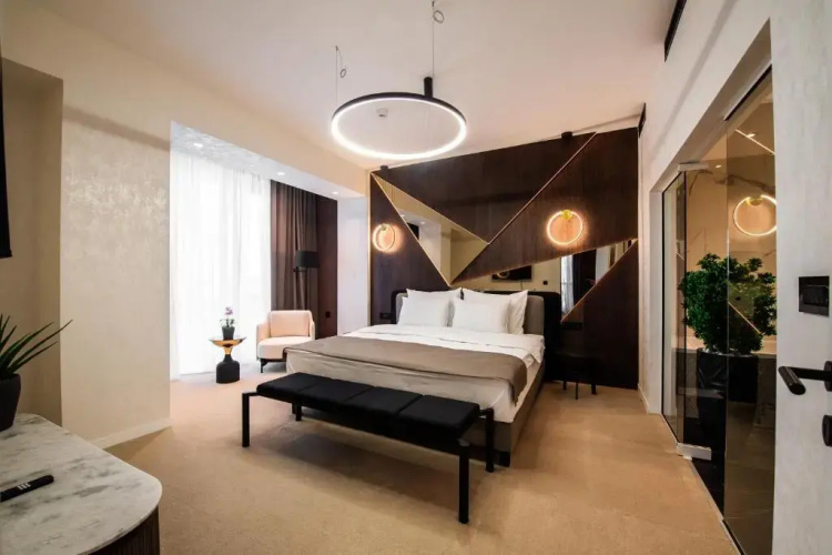 Premium Hotel