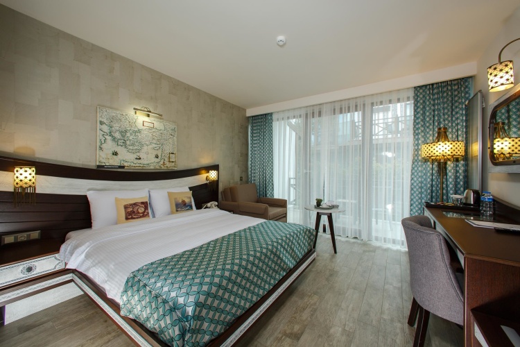 Family Quadruple room with balcony