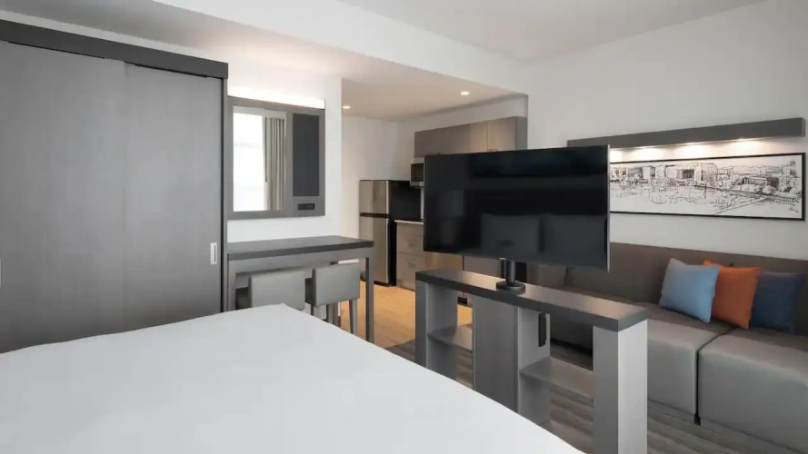 Double Studio Suite Riverview