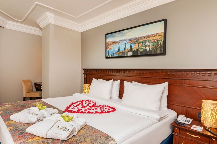 Corner Double Suite with sea view