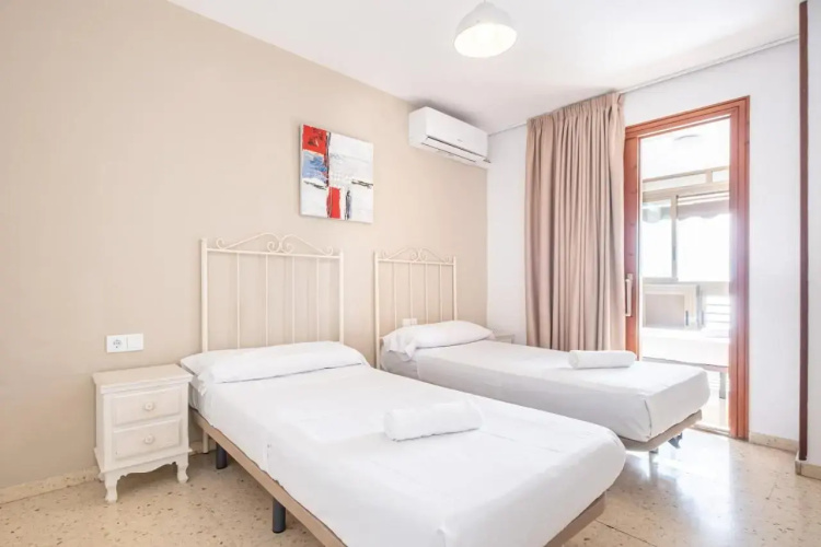 Las Arenas 1-C Apartments