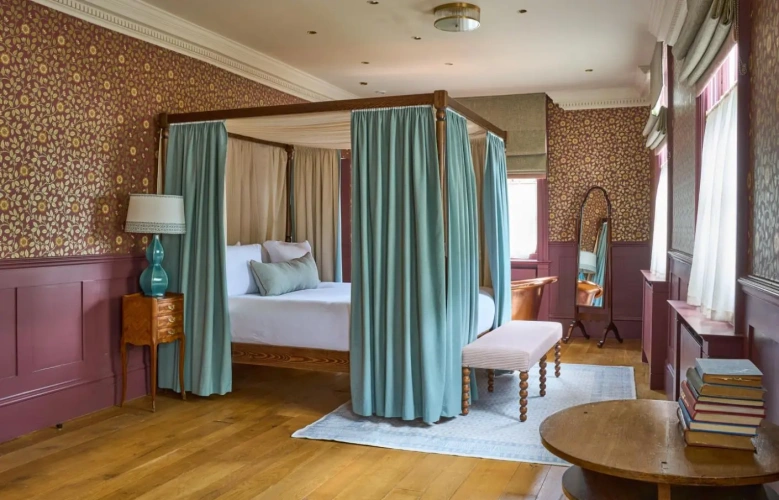 Double Thomas Wolsey Lodge