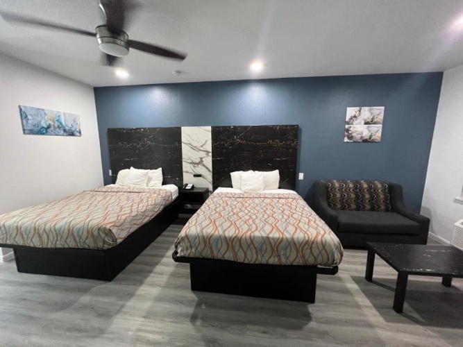 Deluxe Quadruple room