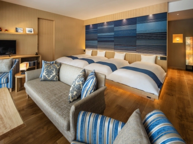 Quadruple Western-Style Suite with Outdoor Bath RA4