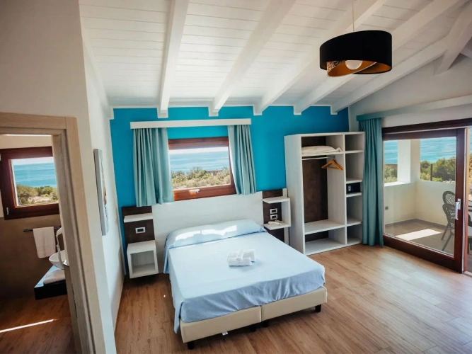 Superior Double room with balcony and with sea view