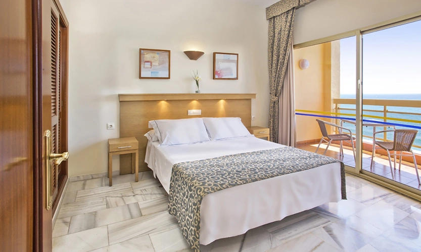 2 Bedrooms Apartment with sea view