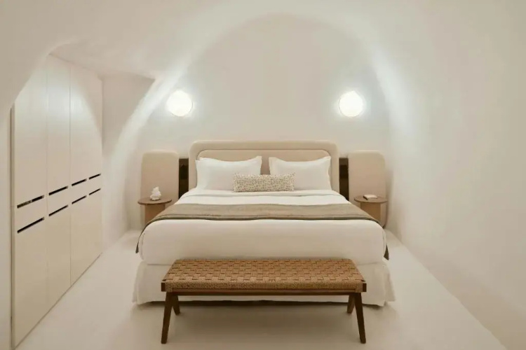 Mystique, a Luxury Collection Hotel, Santorini