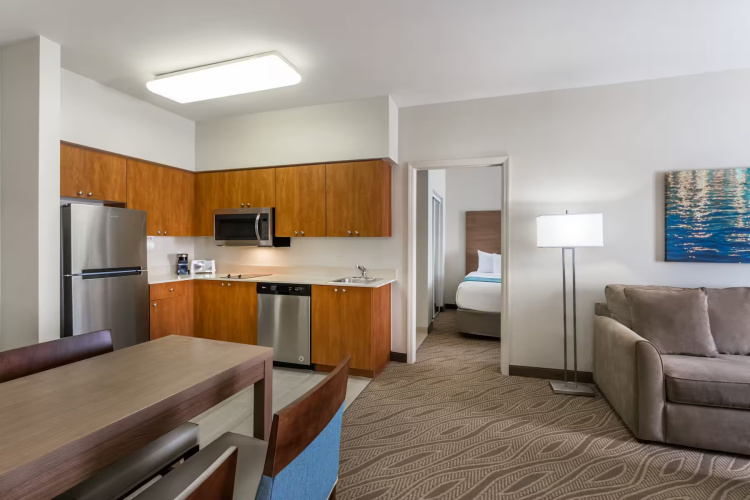 1 Bedroom Mobility/Hearing Impaired Accessible Double Suite