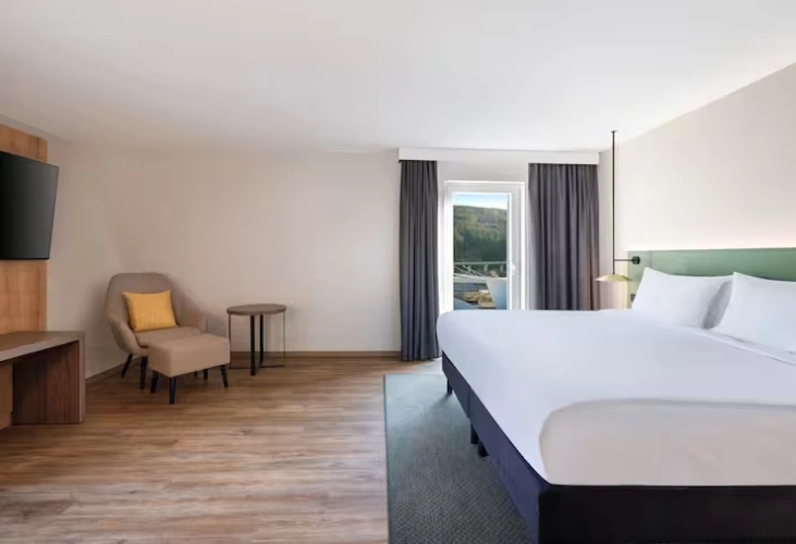 Deluxe Corner Double room