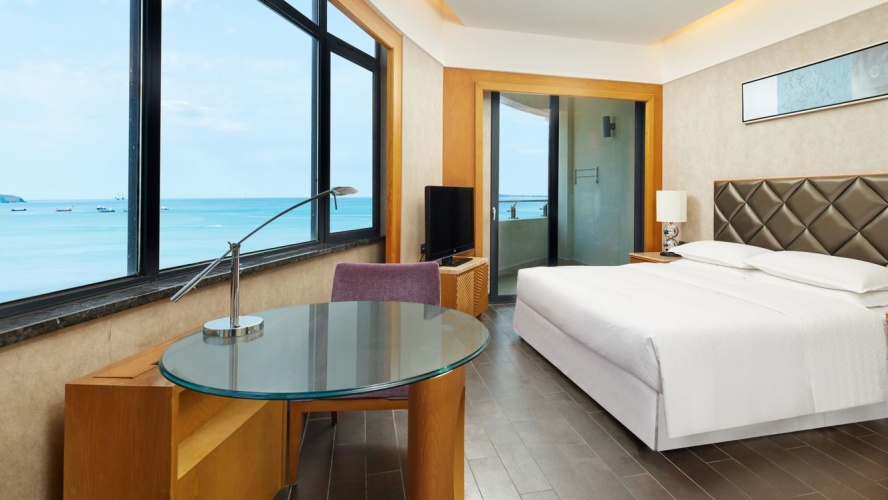 Corner Double room with balcony and with ocean view