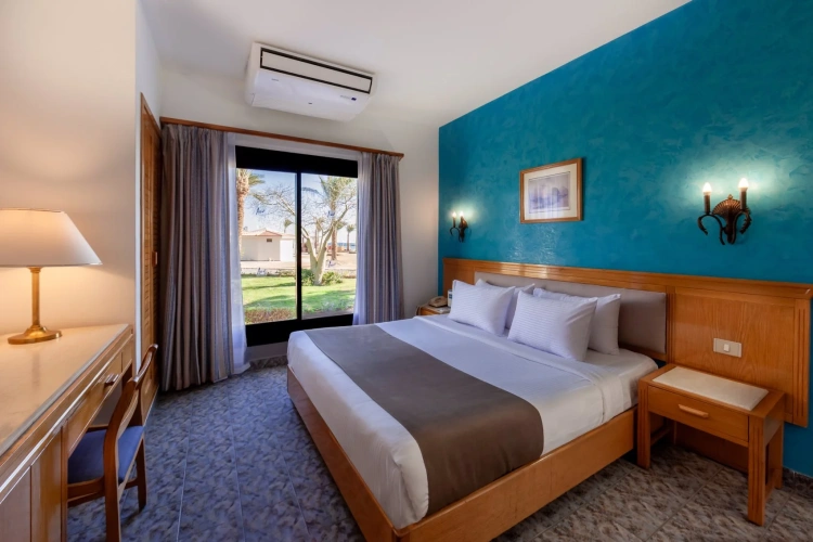 2 Bedrooms Bungalow